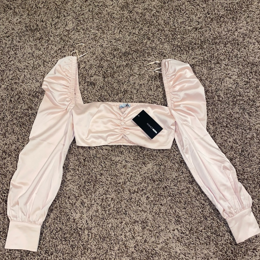 NEW FASHION NOVA SATIN CROP TOP💗